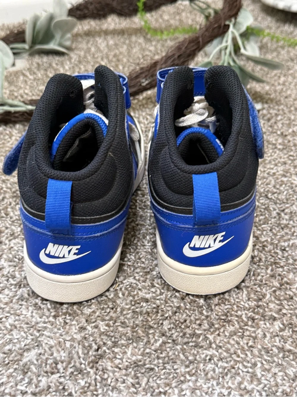 Nike 6.5 boys high top tennis shoes bright blue/black Velcro top